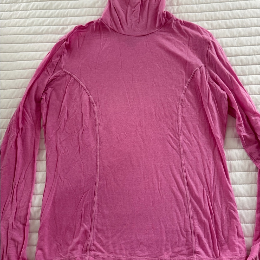 NILS  Pink Turtleneck